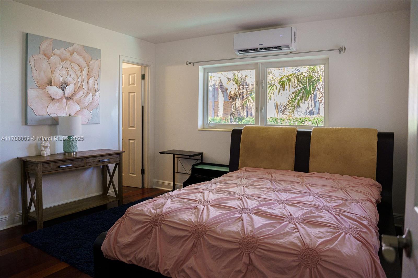 GOLDEN BEACH SEC C - Residential