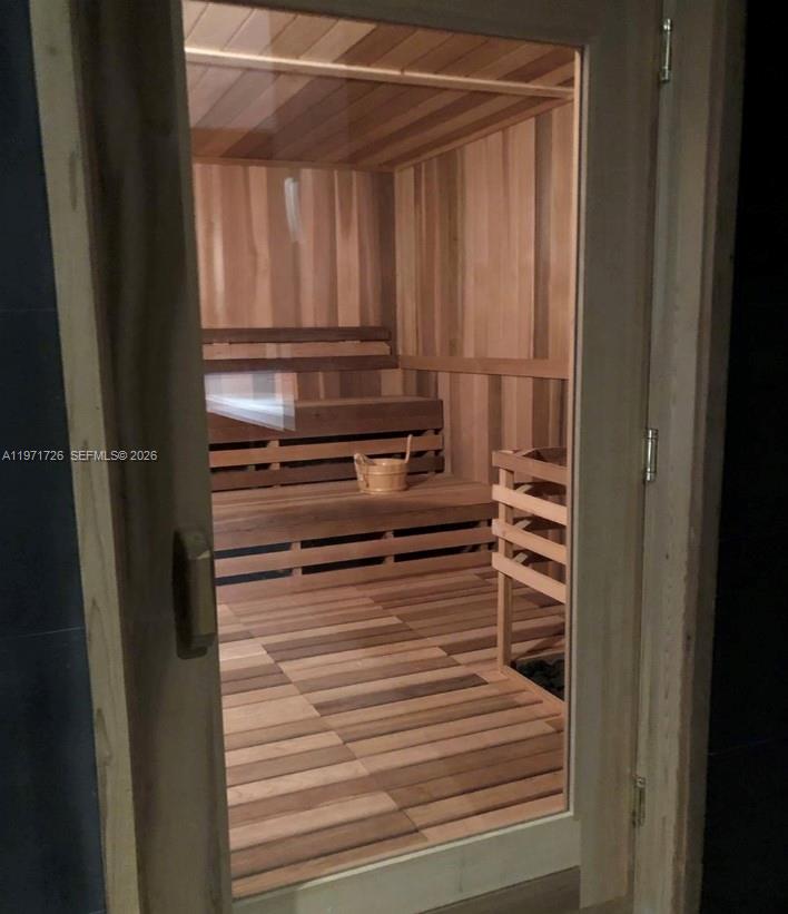 CANVAS CONDO - Residential Lease