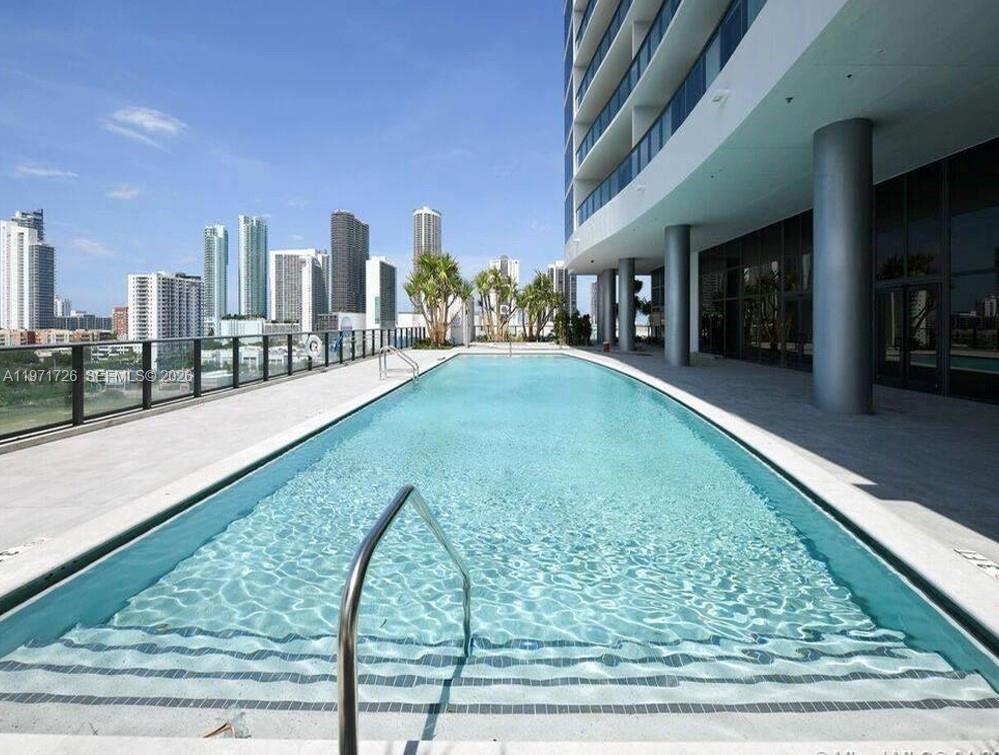 CANVAS CONDO - Residential Lease