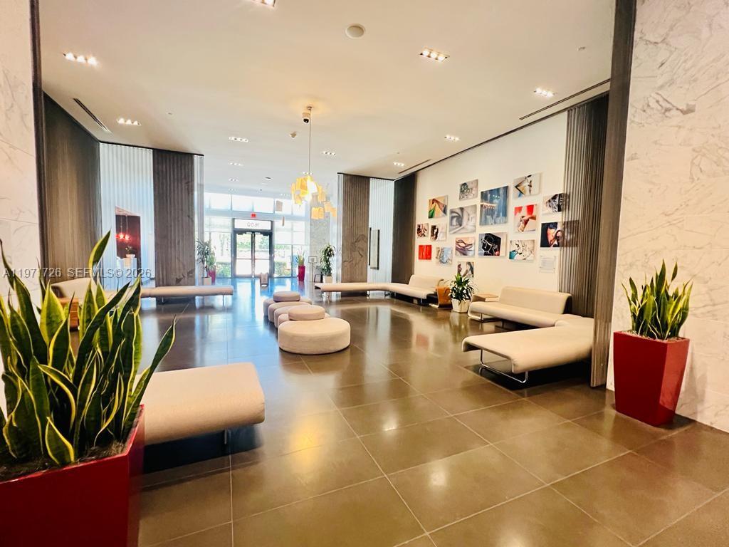 CANVAS CONDO - Residential Lease