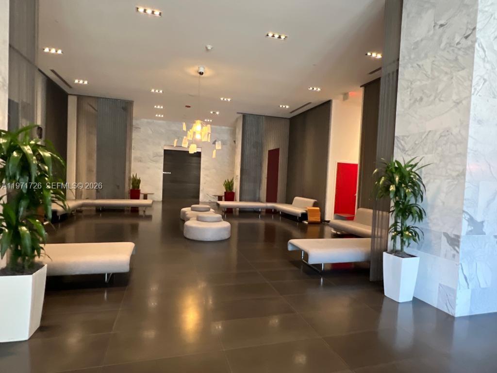 CANVAS CONDO - Residential Lease