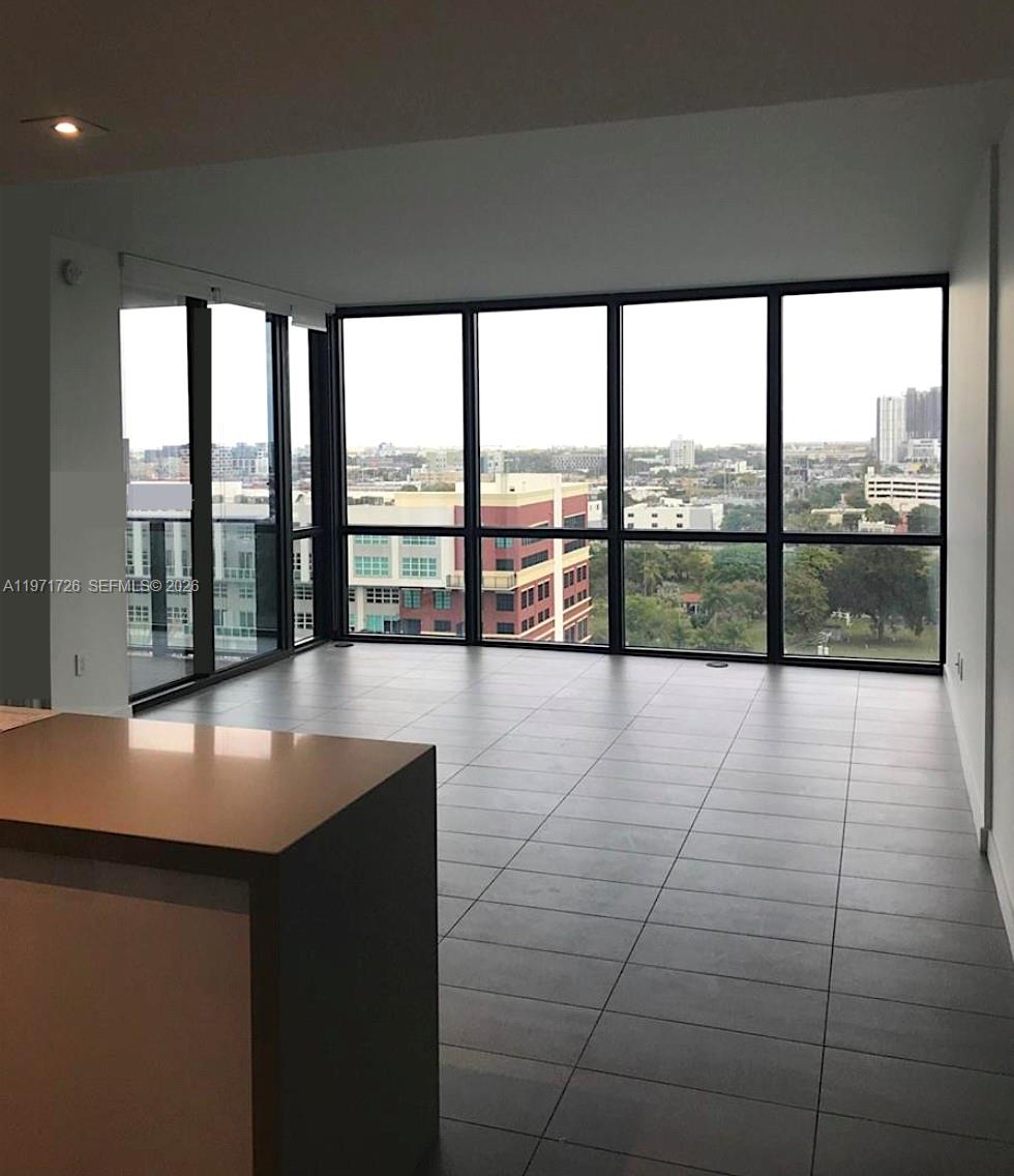 CANVAS CONDO - Residential Lease