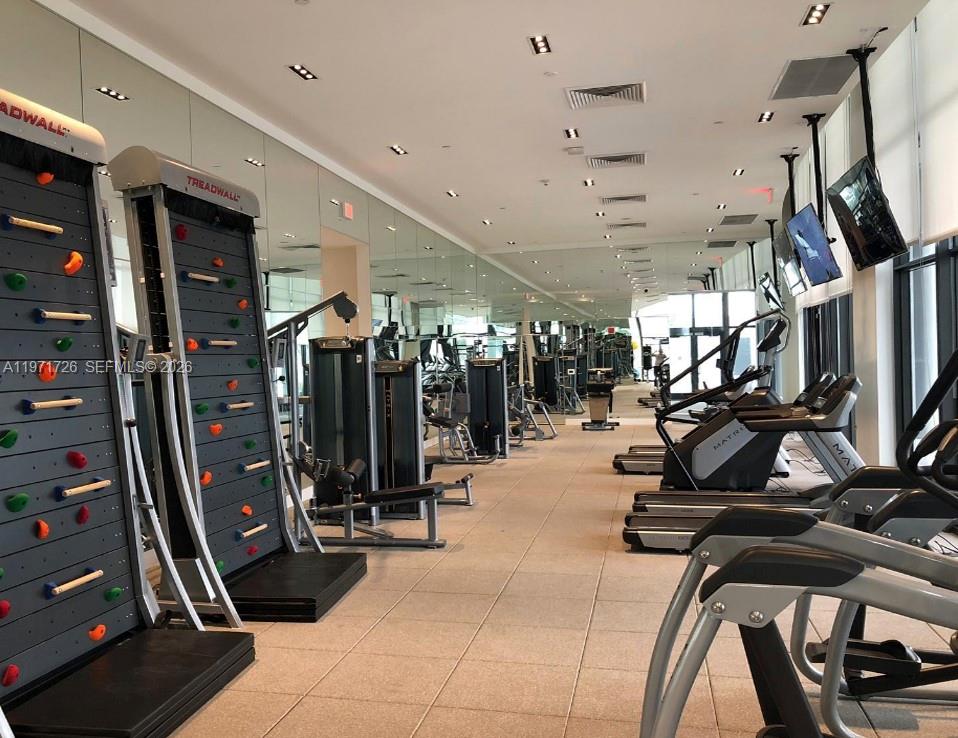 CANVAS CONDO - Residential Lease