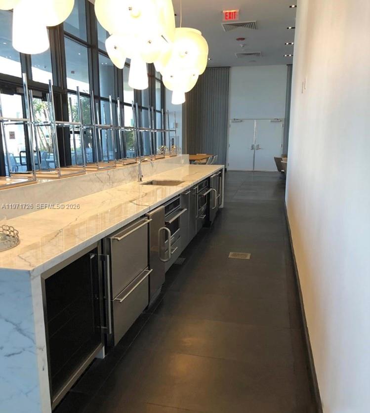 CANVAS CONDO - Residential Lease