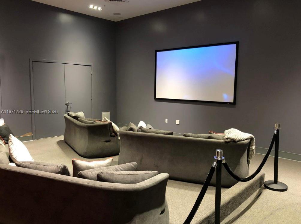 CANVAS CONDO - Residential Lease