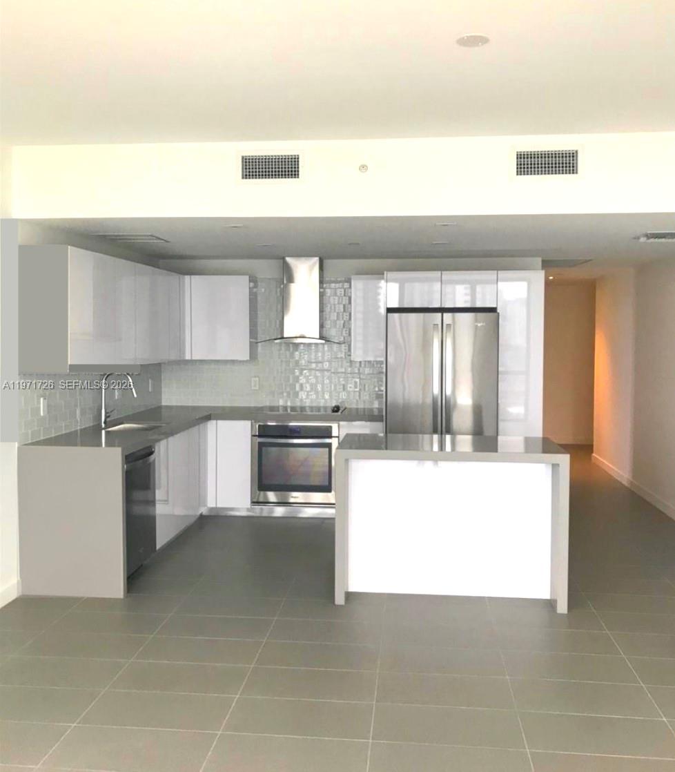 CANVAS CONDO - Residential Lease