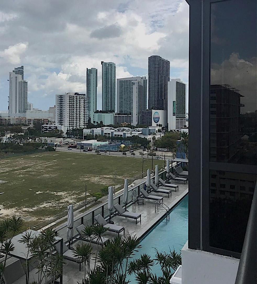 CANVAS CONDO - Residential Lease
