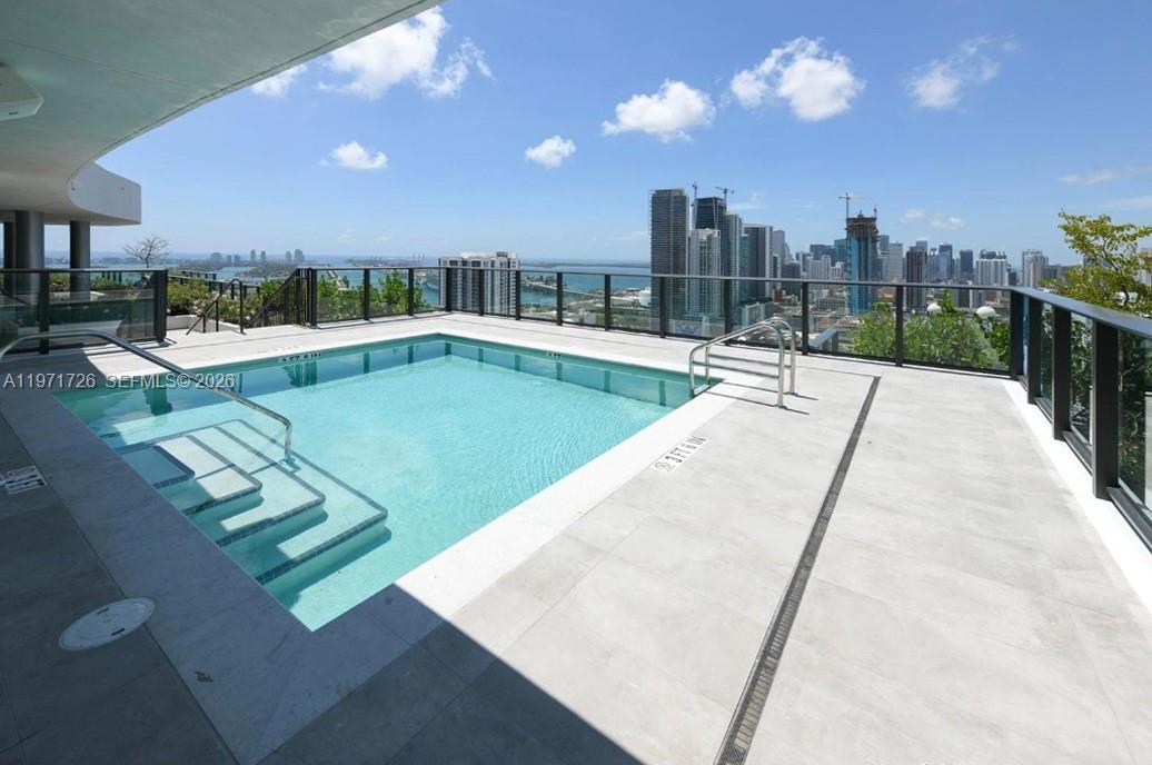 CANVAS CONDO - Residential Lease