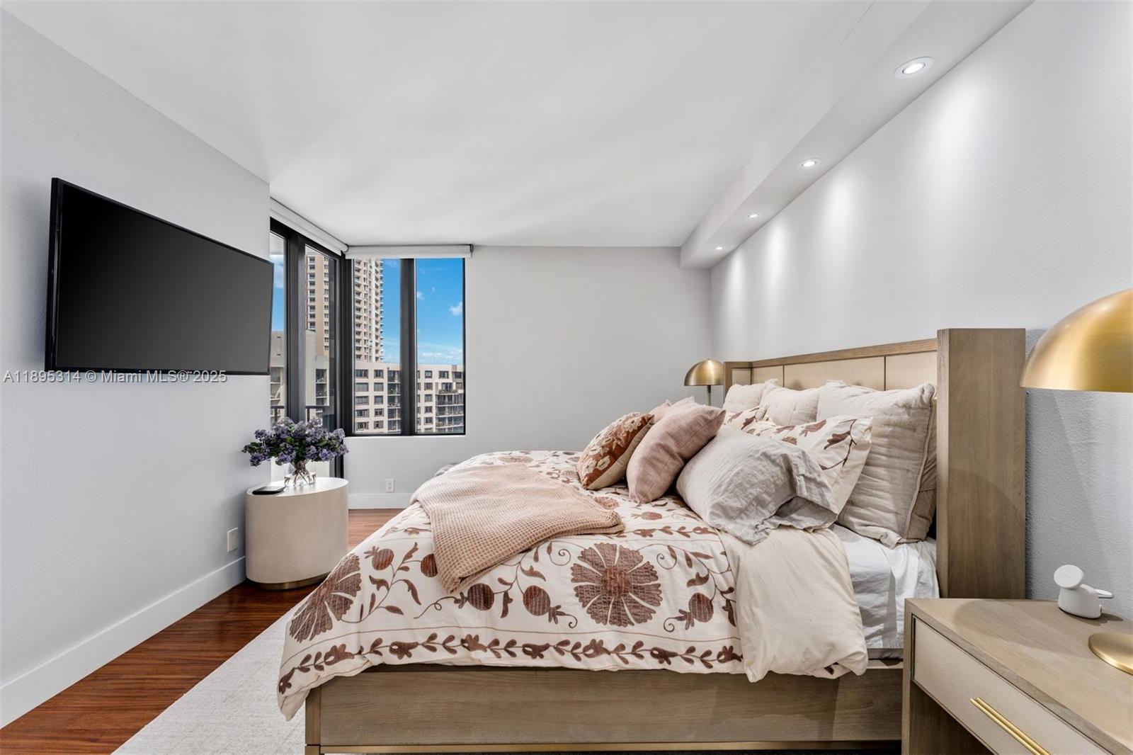 BRICKELL KEY ONE CONDO - Residential Lease