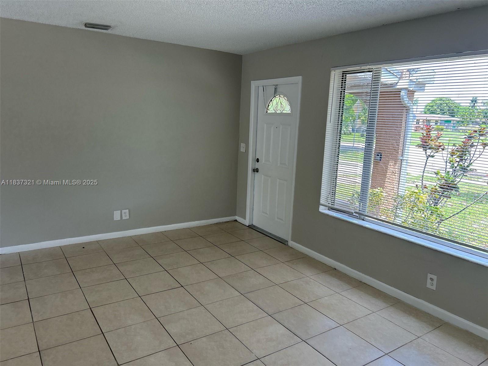 4021 NW 7th Ave