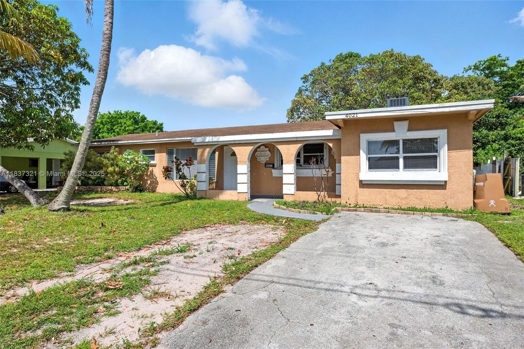 Photo of 4021 NW 7th Ave, Deerfield Beach, FL 33064 (MLS # A11837321)