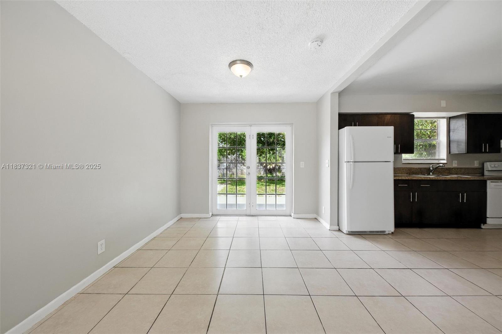 4021 NW 7th Ave, Deerfield Beach, FL, 33064/$451,000 4 4021 NW 7th Ave
