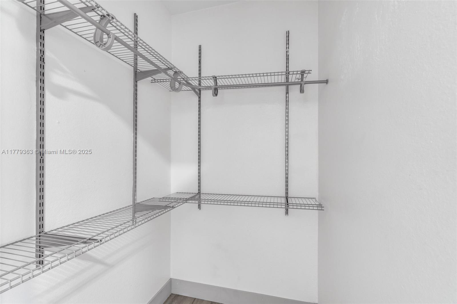 VILLAS AT CARMEL CONDO NO - Residential