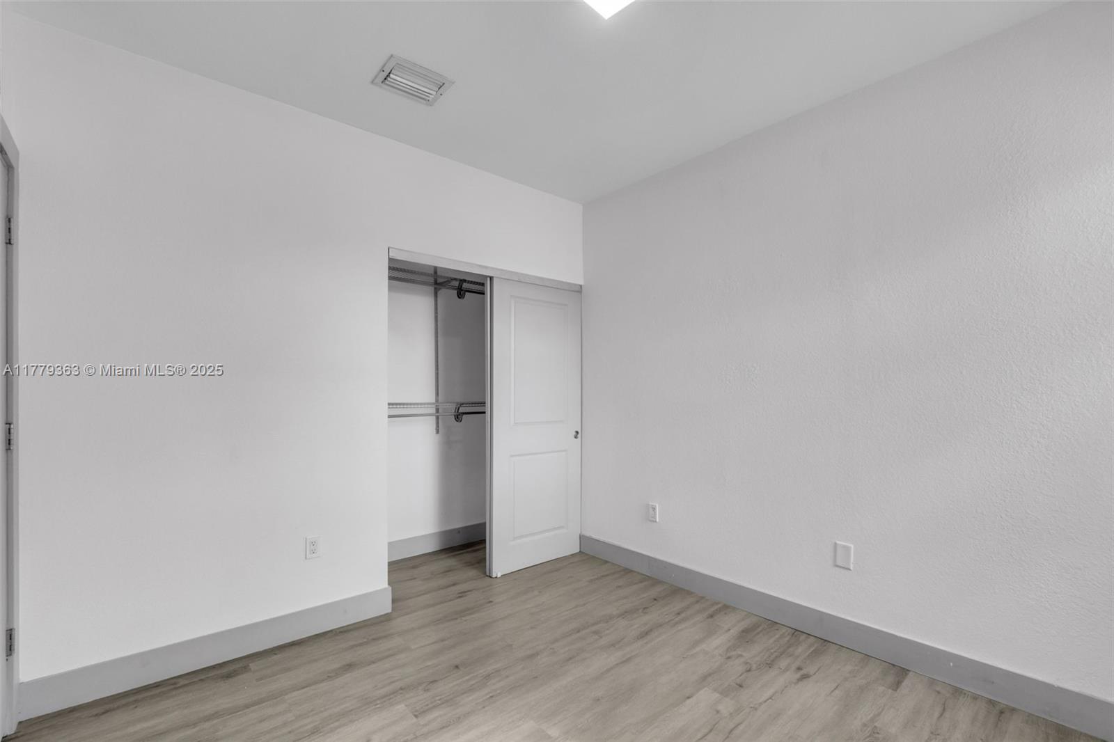 VILLAS AT CARMEL CONDO NO - Residential