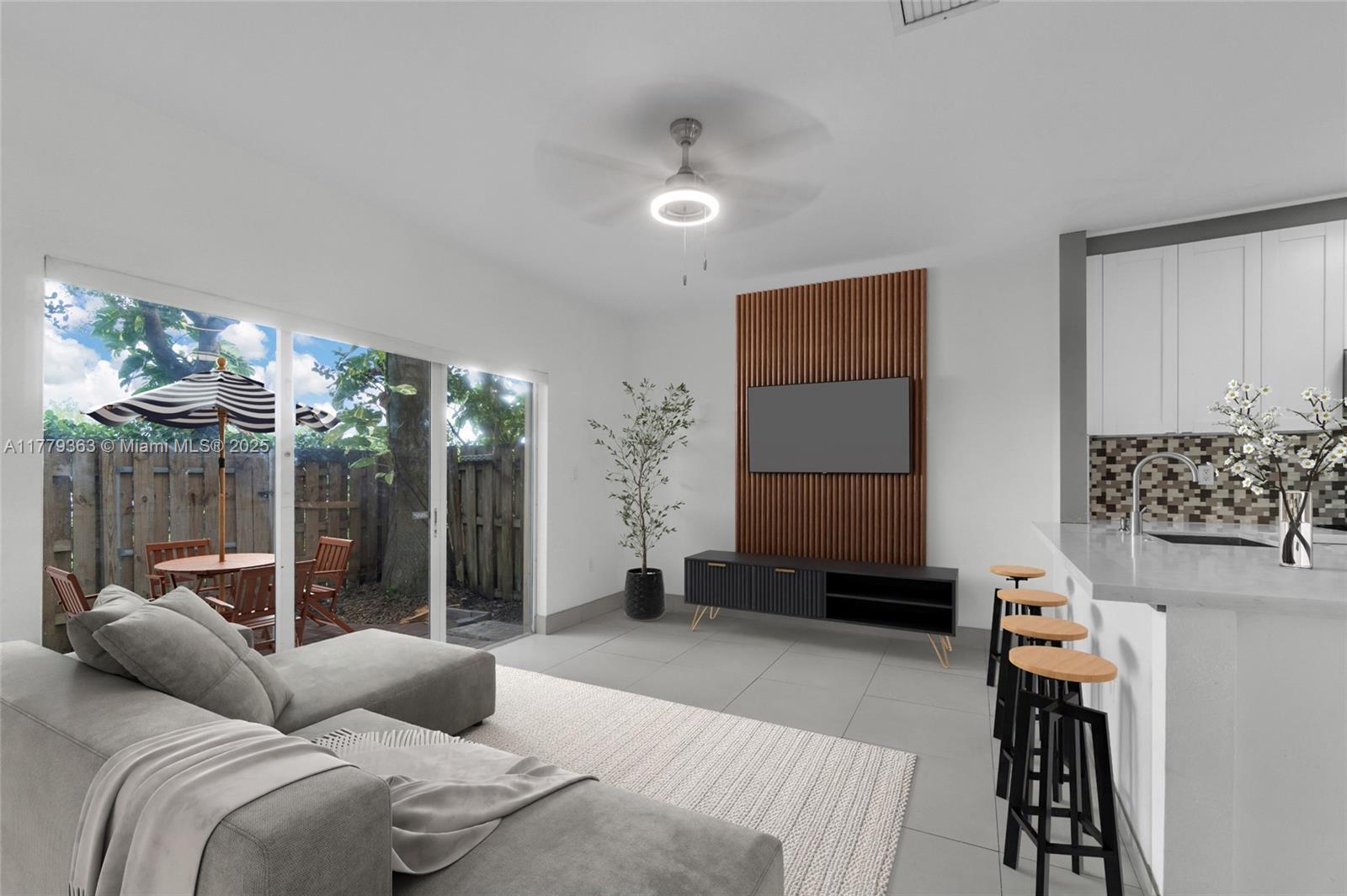 VILLAS AT CARMEL CONDO NO - Residential