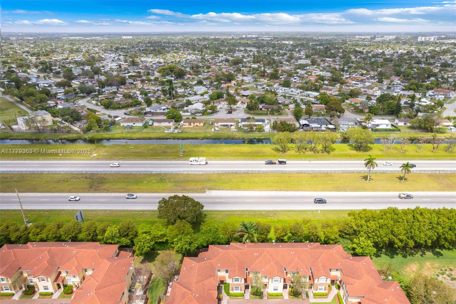 VILLAS AT CARMEL CONDO NO - Residential