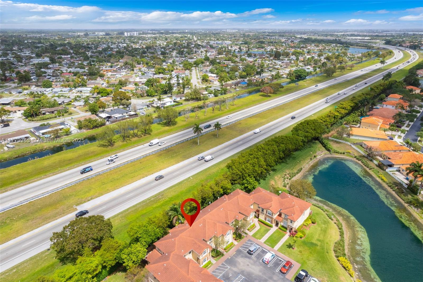 VILLAS AT CARMEL CONDO NO - Residential