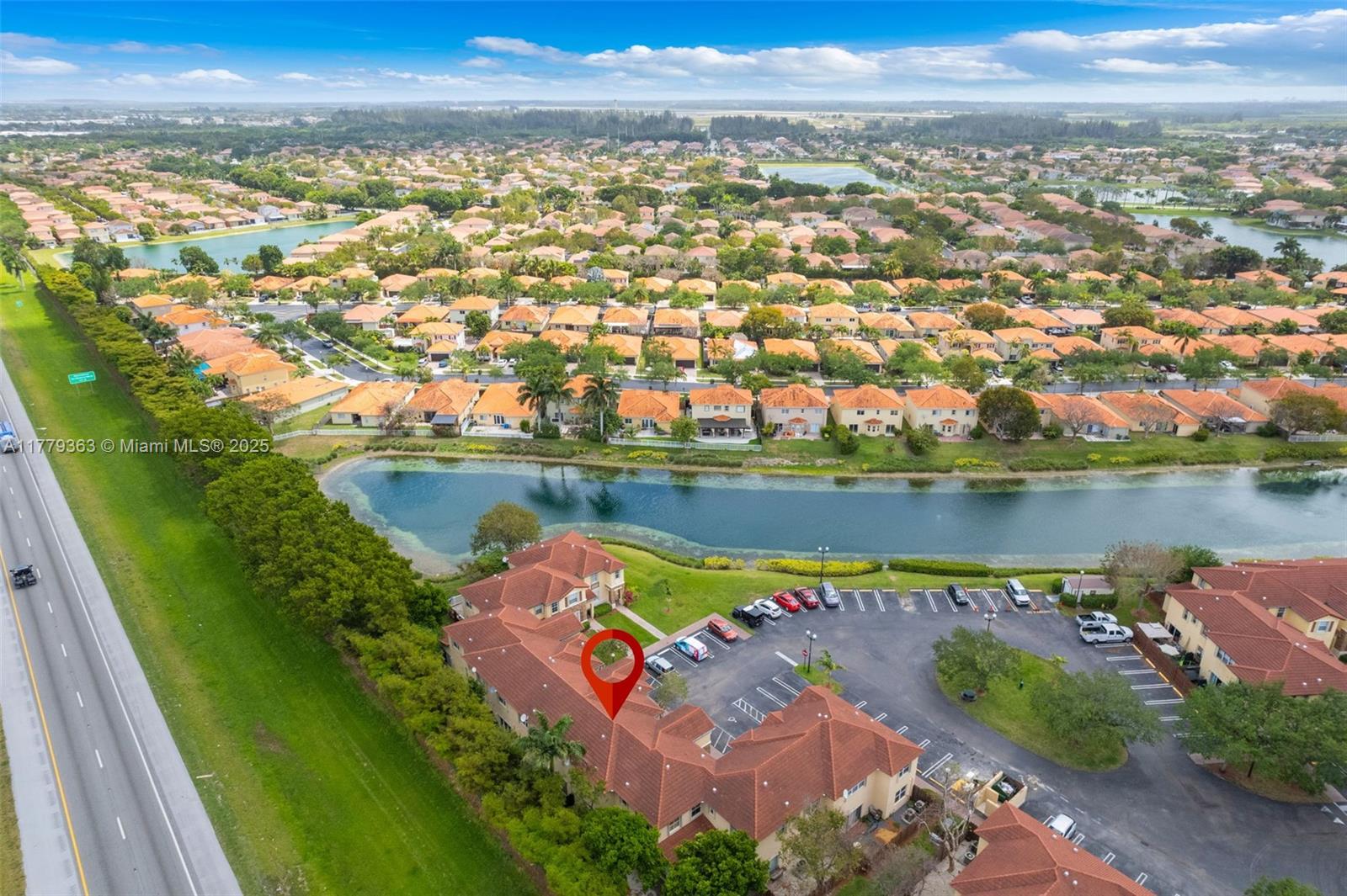 VILLAS AT CARMEL CONDO NO - Residential