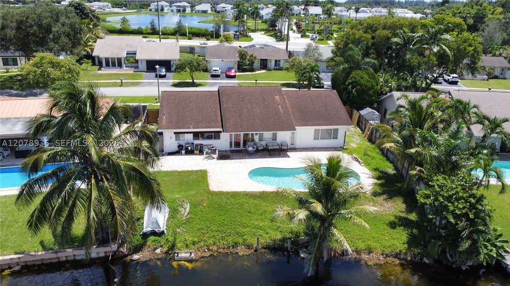 Photo of 5121 SW 87th Ave, Cooper City, FL 33328 (MLS # A12078936)