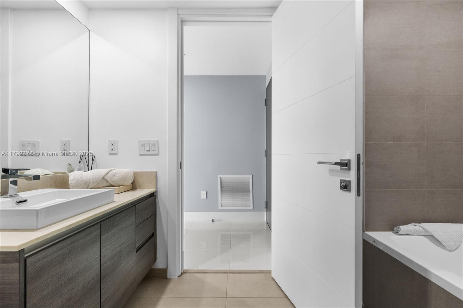THE BONDO (1080 BRICKELL) - Residential