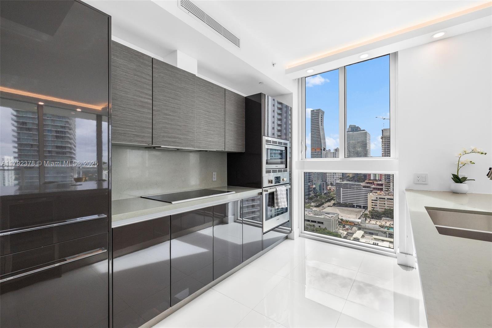 THE BONDO (1080 BRICKELL) - Residential
