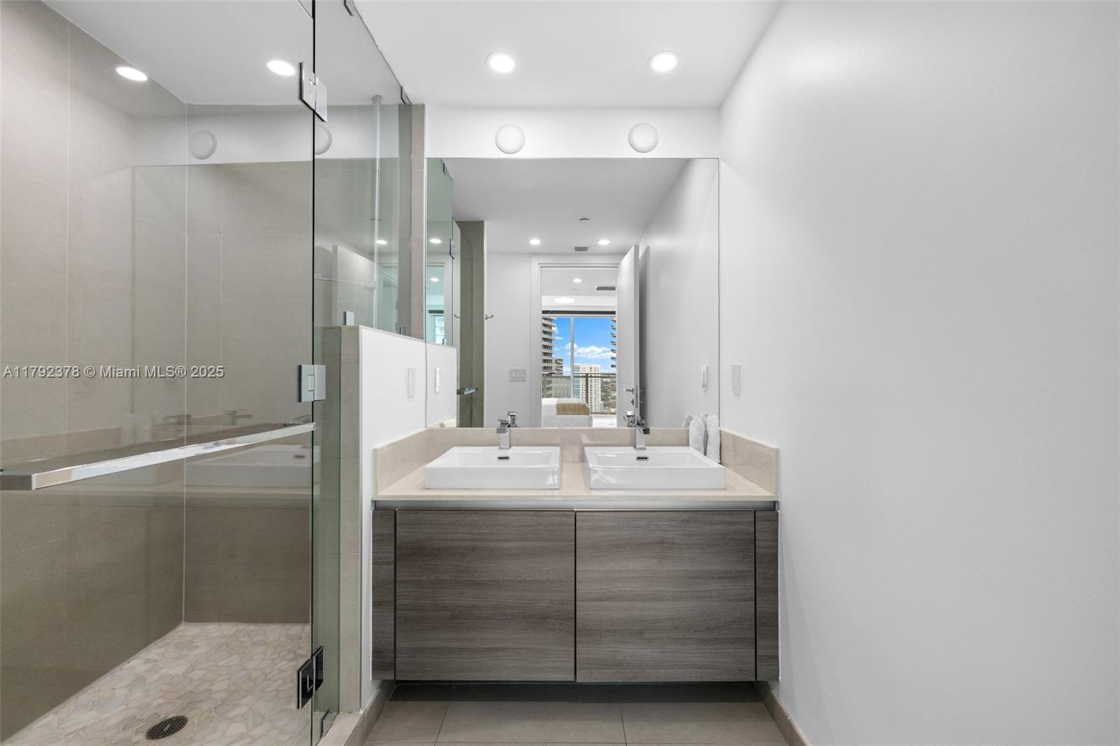 THE BONDO (1080 BRICKELL) - Residential