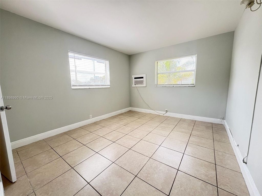 Photo of 4340 NW 21st Ave #1, Oakland Park, FL 33309 (MLS # A11898990)