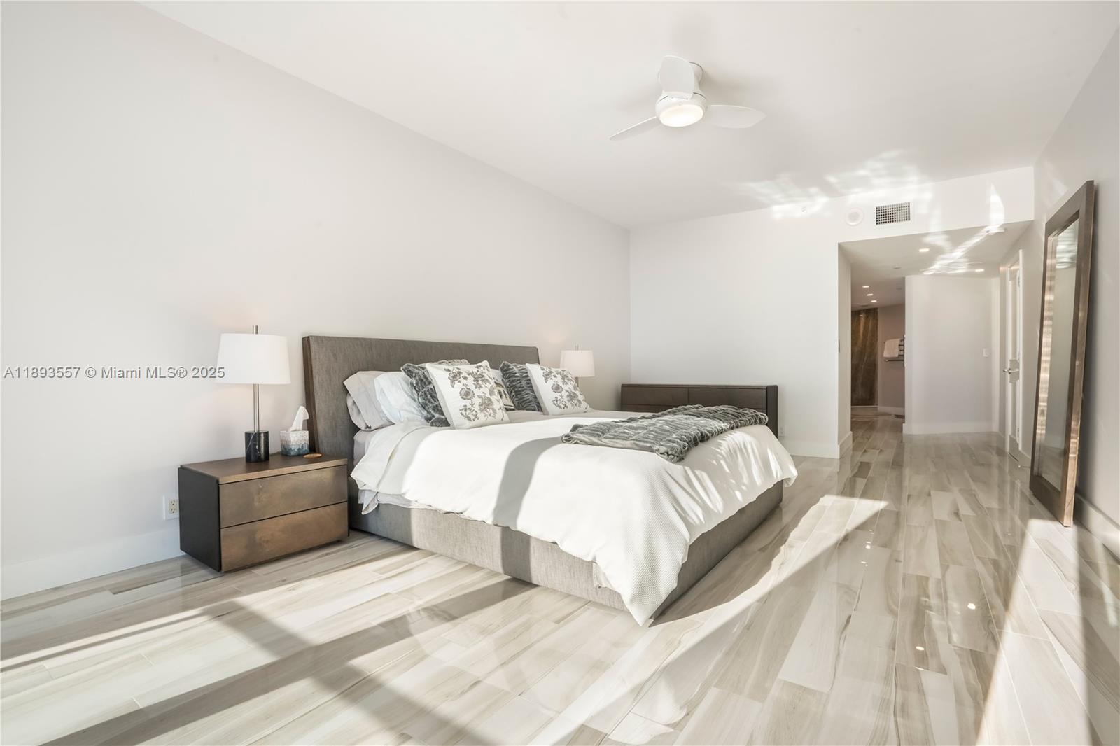CRITERION CONDO - Residential