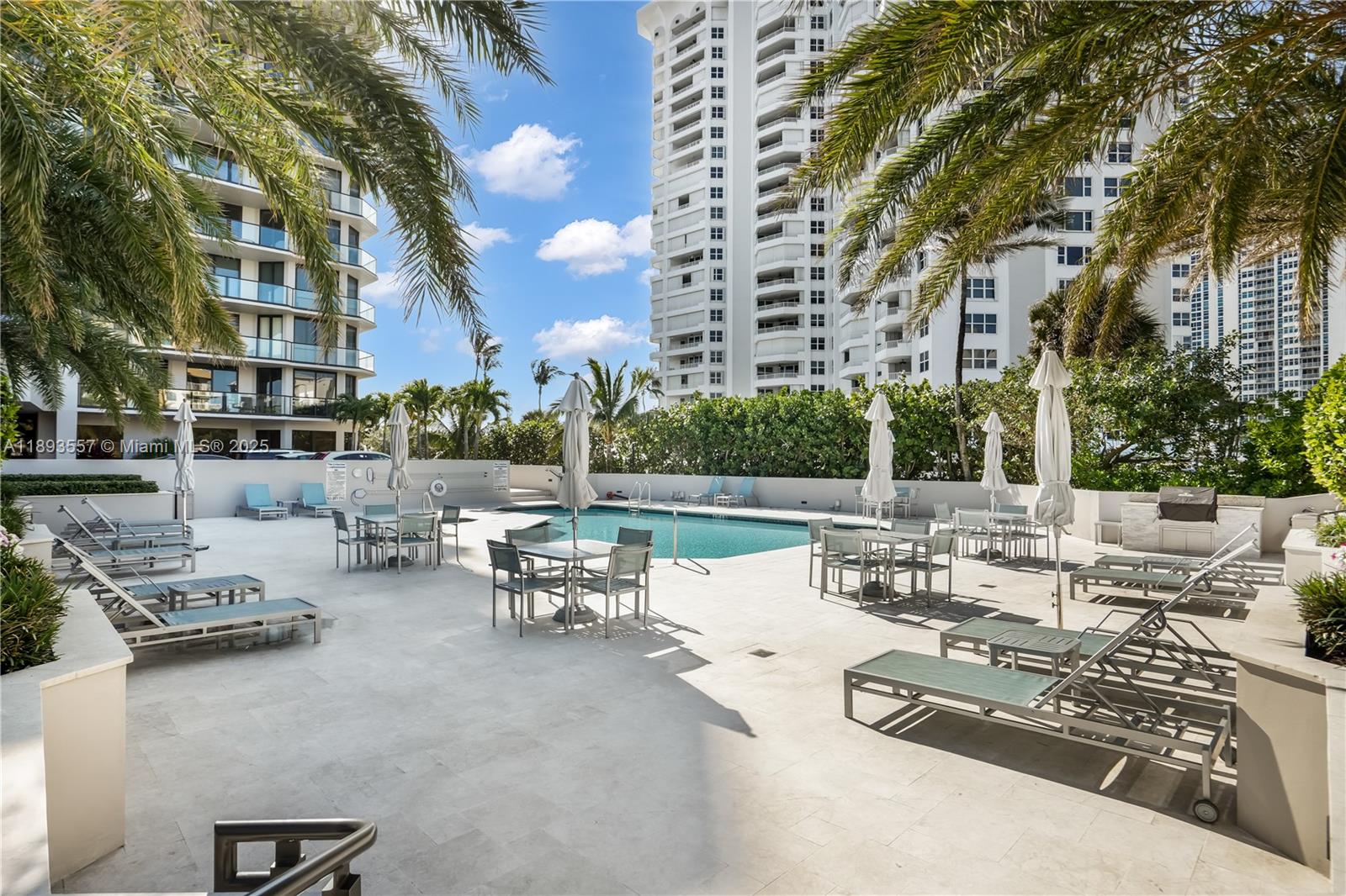 CRITERION CONDO - Residential