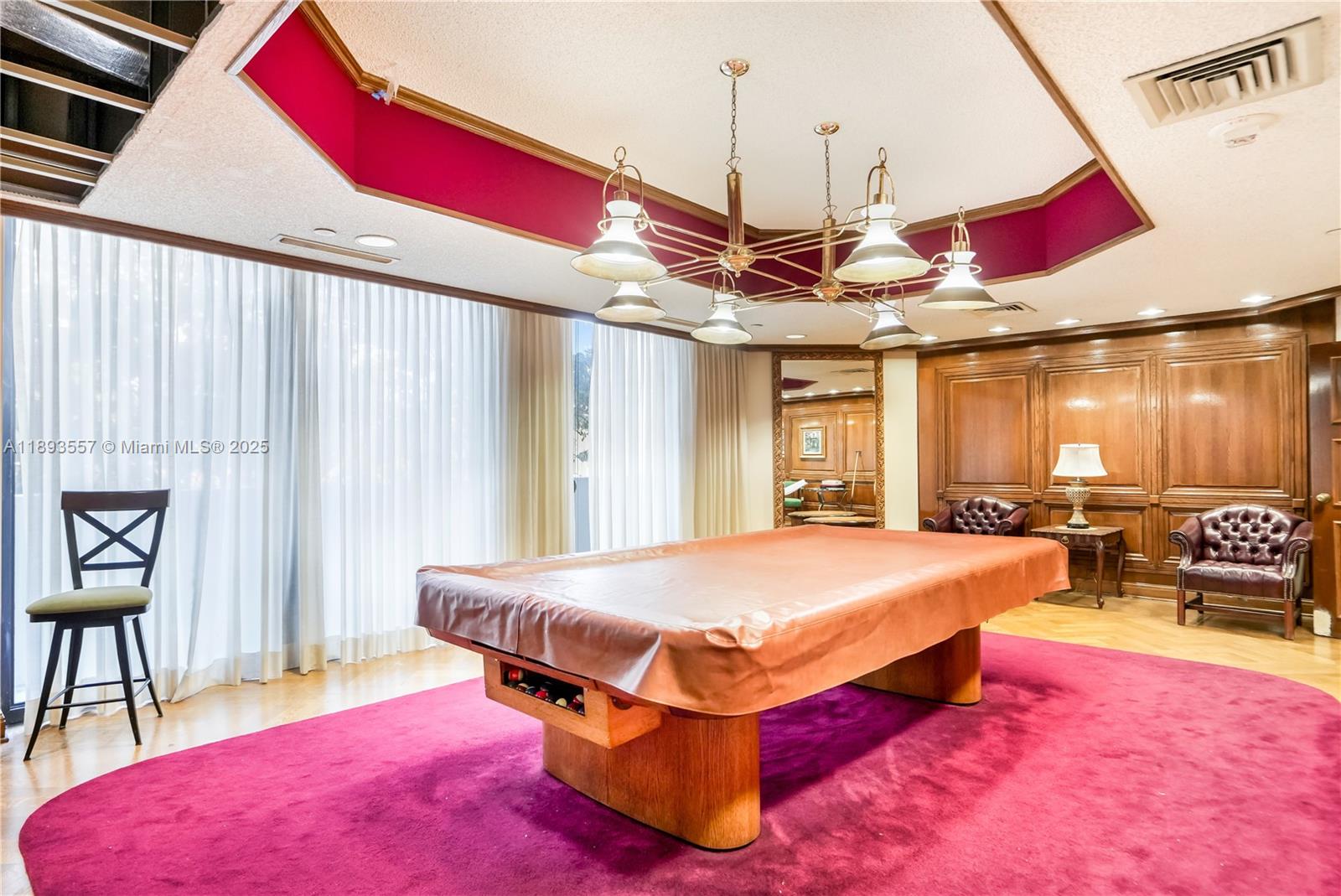 CRITERION CONDO - Residential