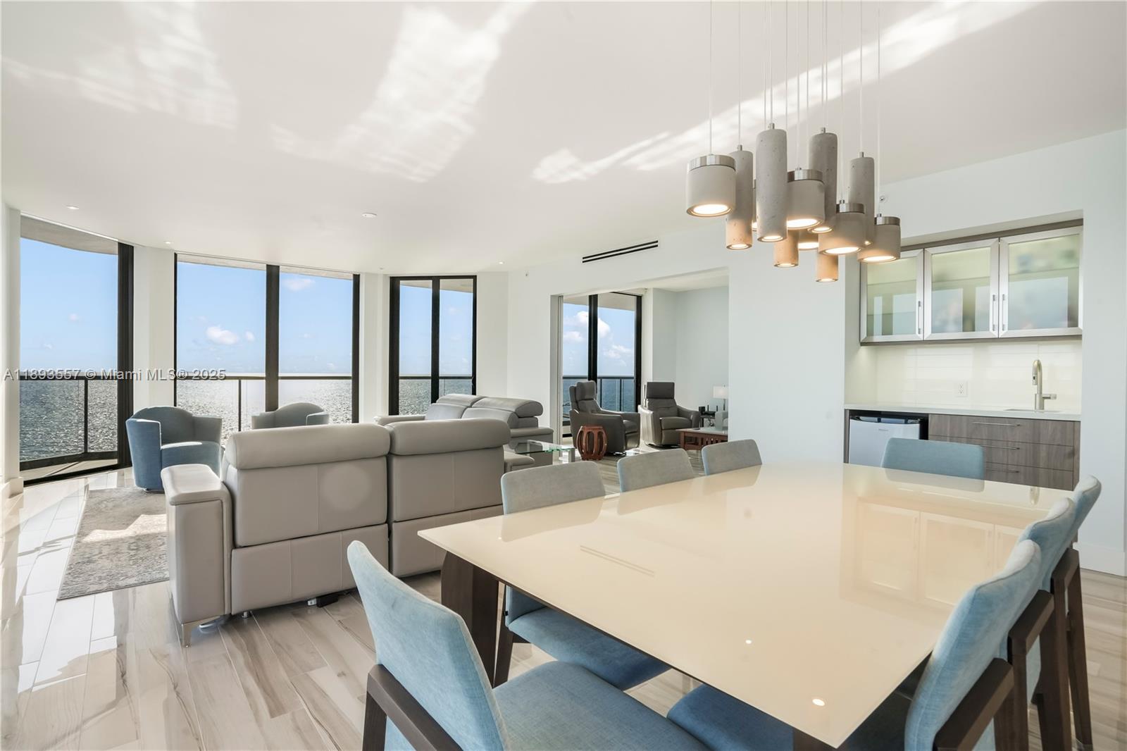 CRITERION CONDO - Residential