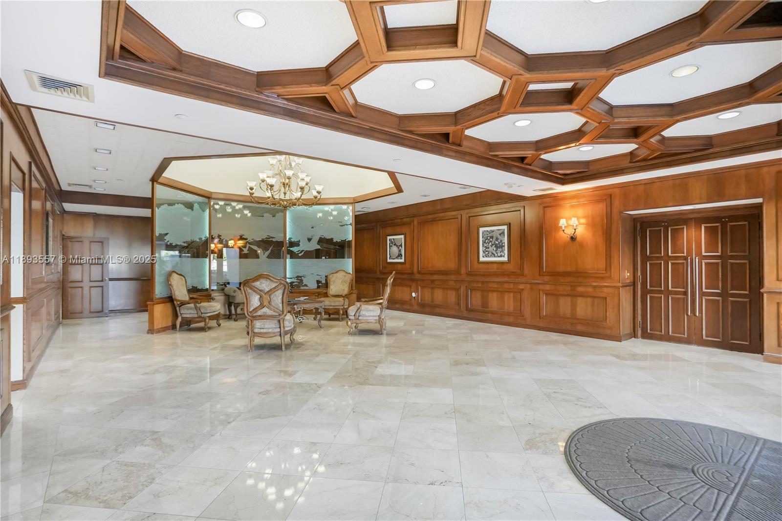 CRITERION CONDO - Residential