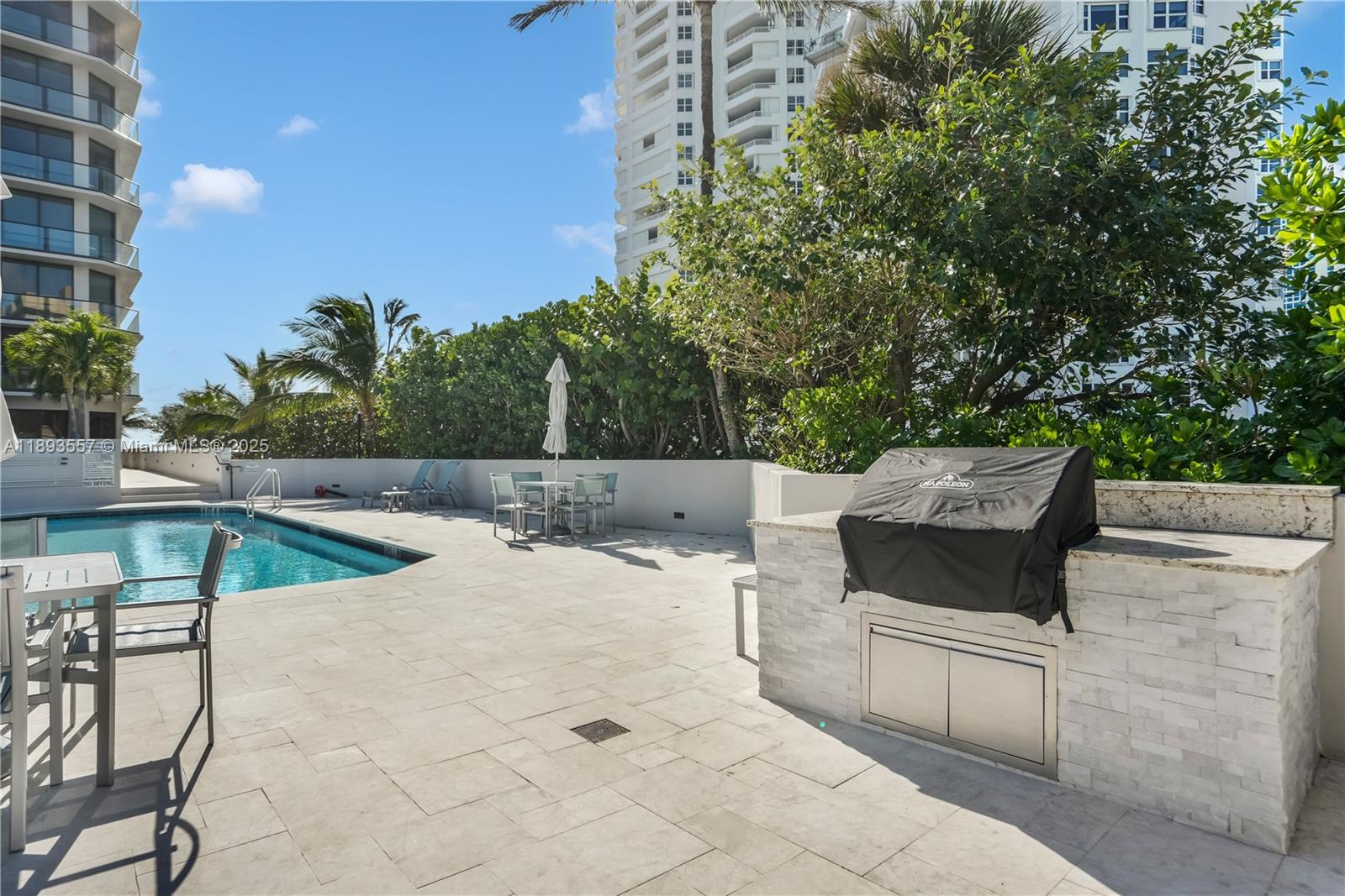 CRITERION CONDO - Residential