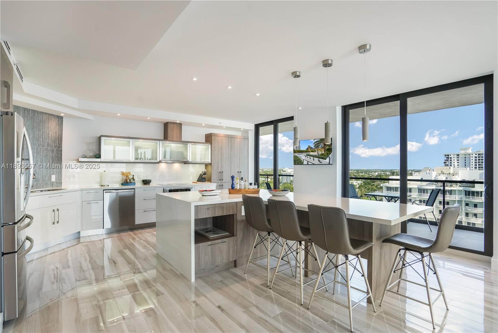 CRITERION CONDO - Residential