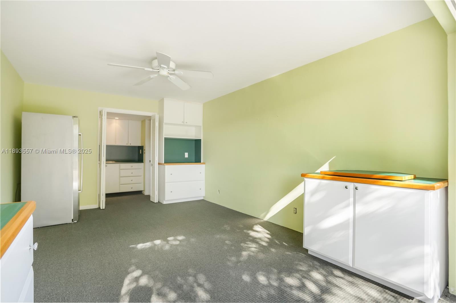 CRITERION CONDO - Residential