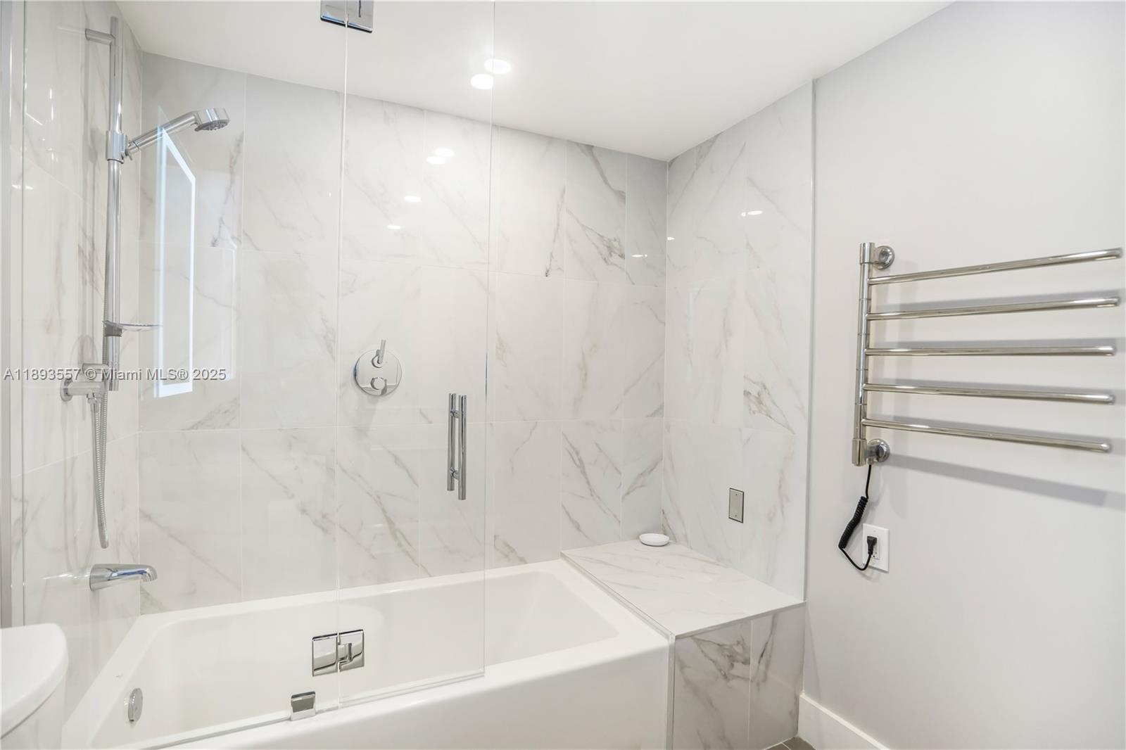 CRITERION CONDO - Residential