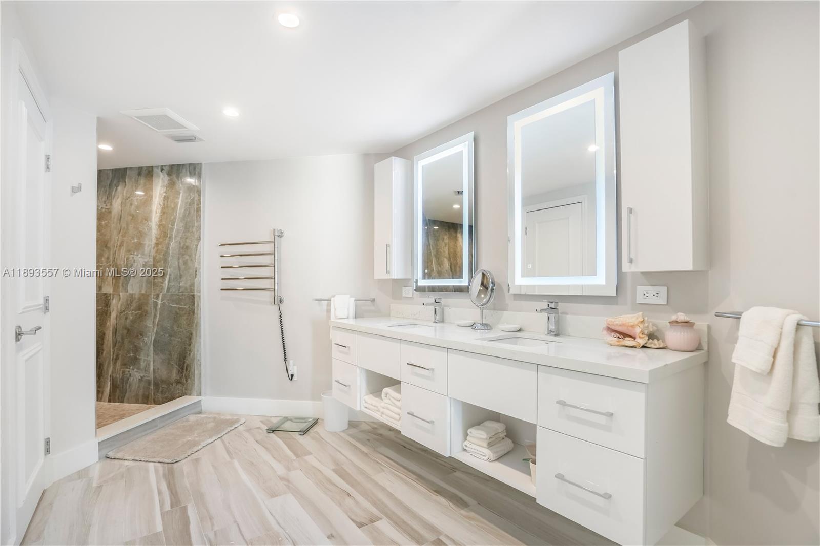 CRITERION CONDO - Residential