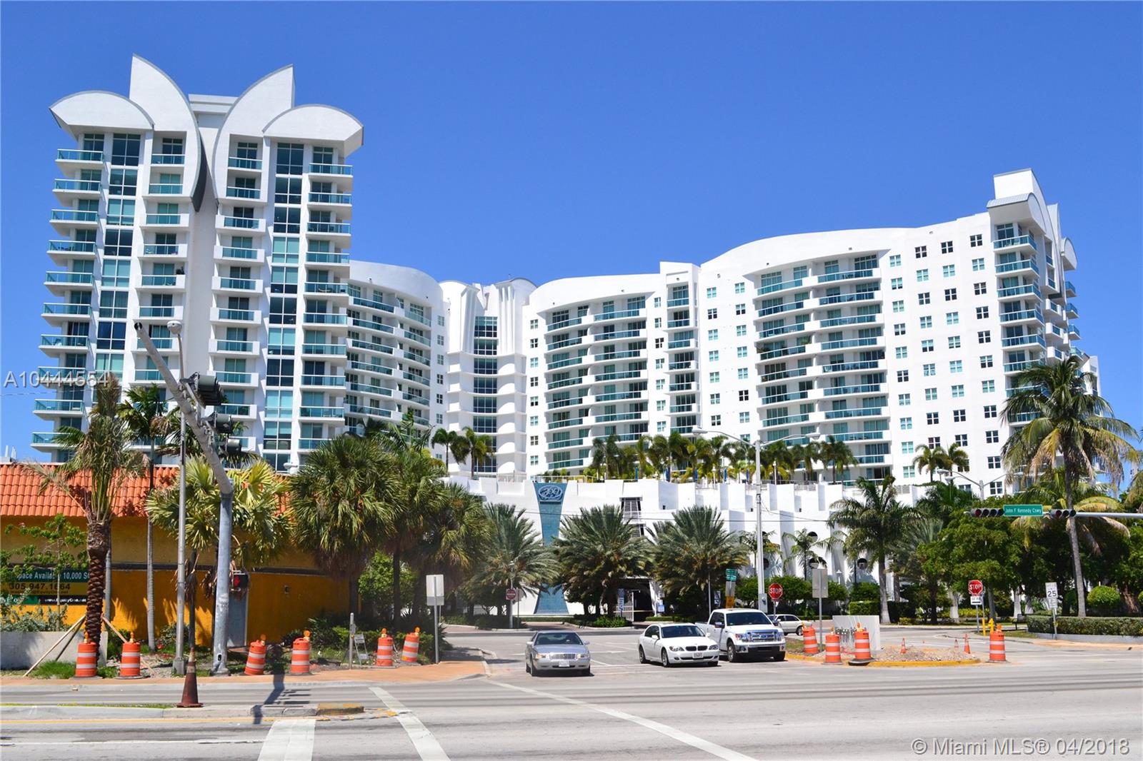 360 CONDO A - Residential