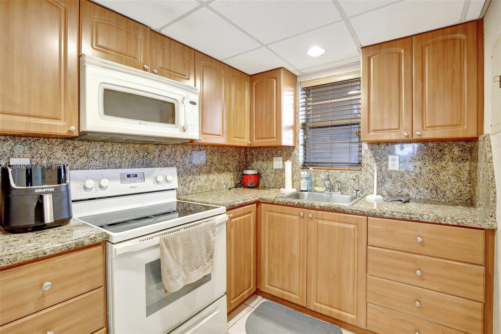 3001 W Rolling Hills Cir 601
