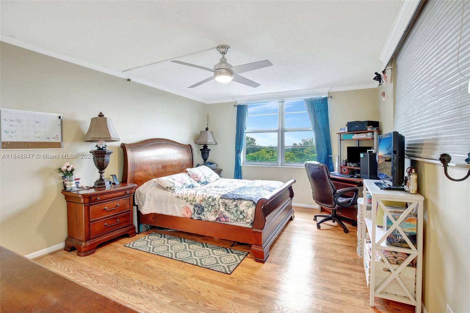 ROLLING HILLS GOLF AND - Residential