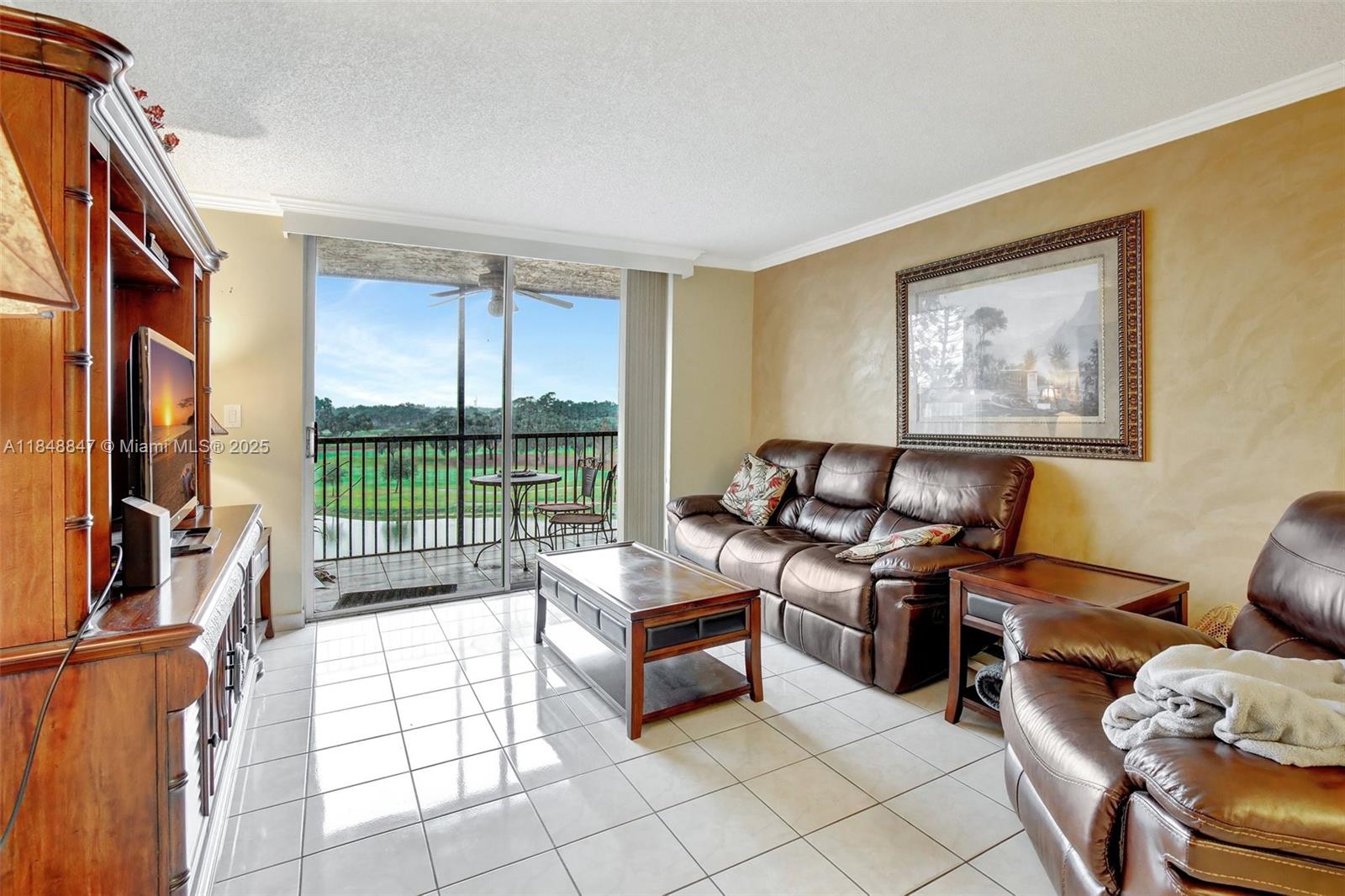 ROLLING HILLS GOLF AND - Residential