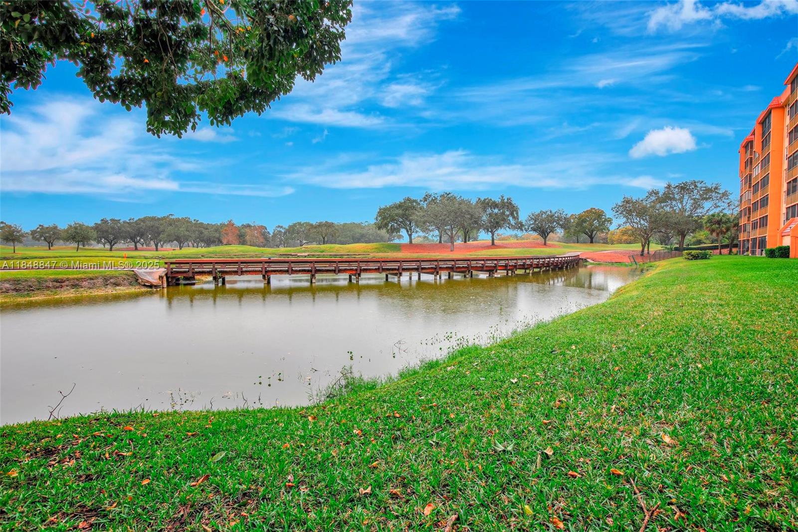 ROLLING HILLS GOLF AND - Residential