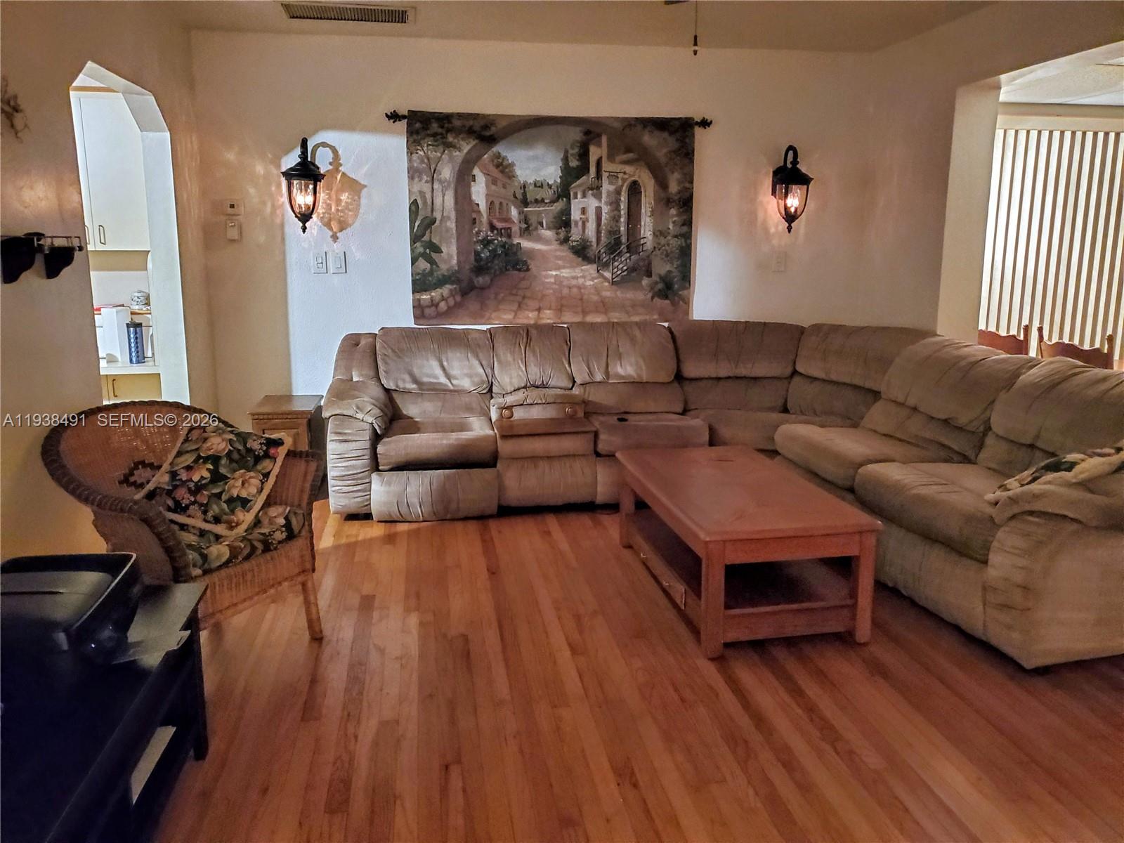 ALDEN MANOR - Residential