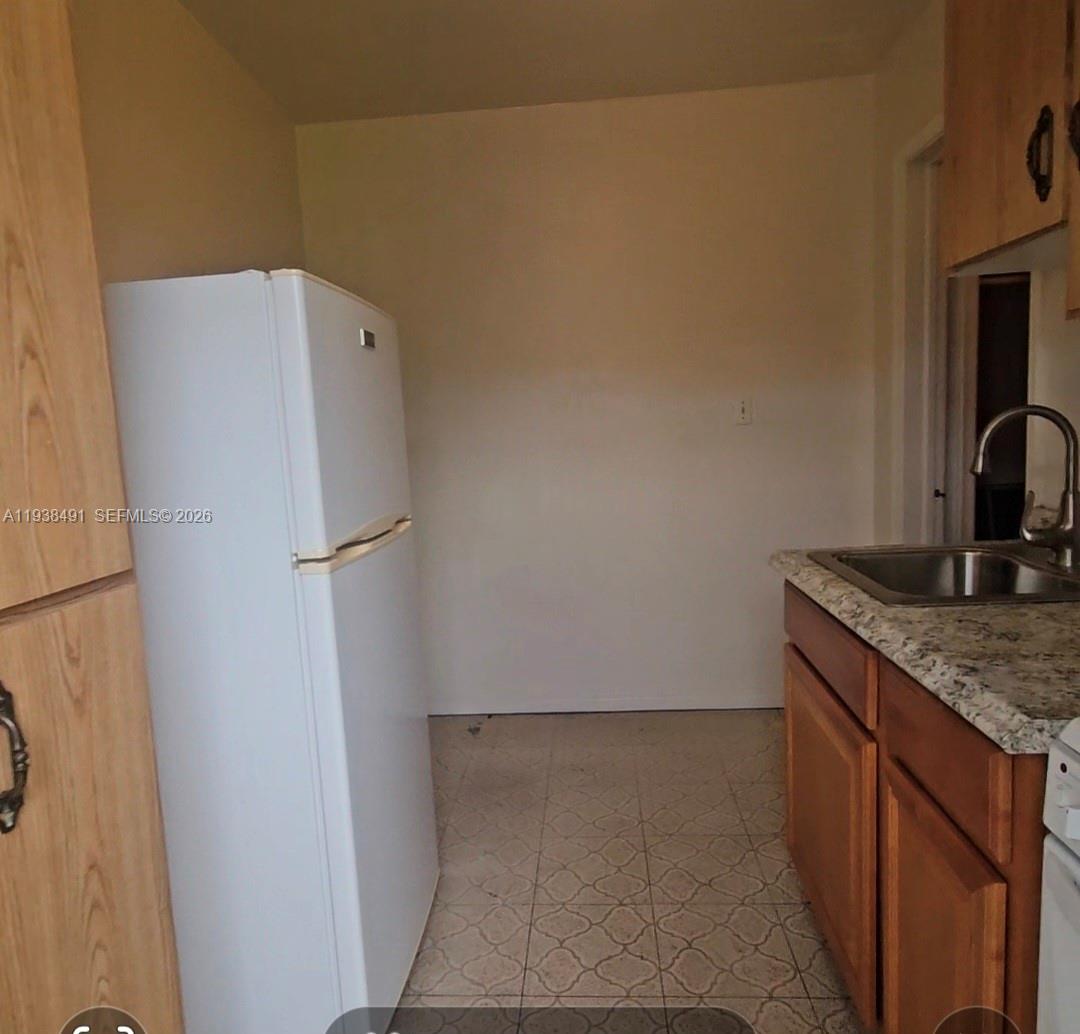 ALDEN MANOR - Residential