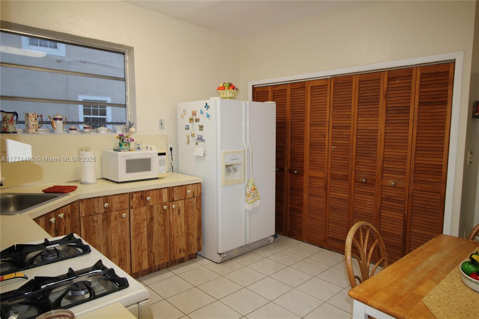 OAK TERRACE - Residential Income