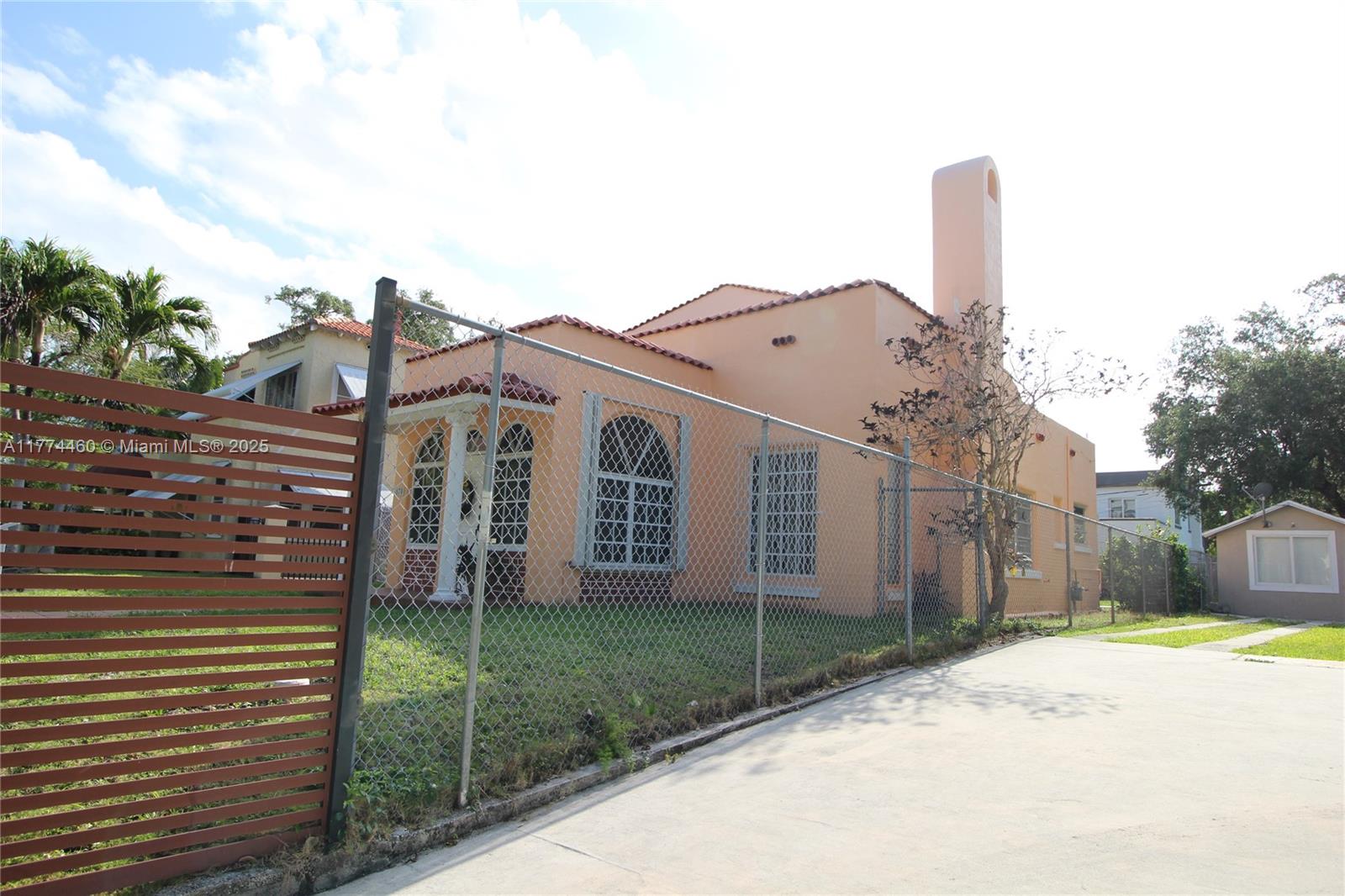 OAK TERRACE - Residential Income