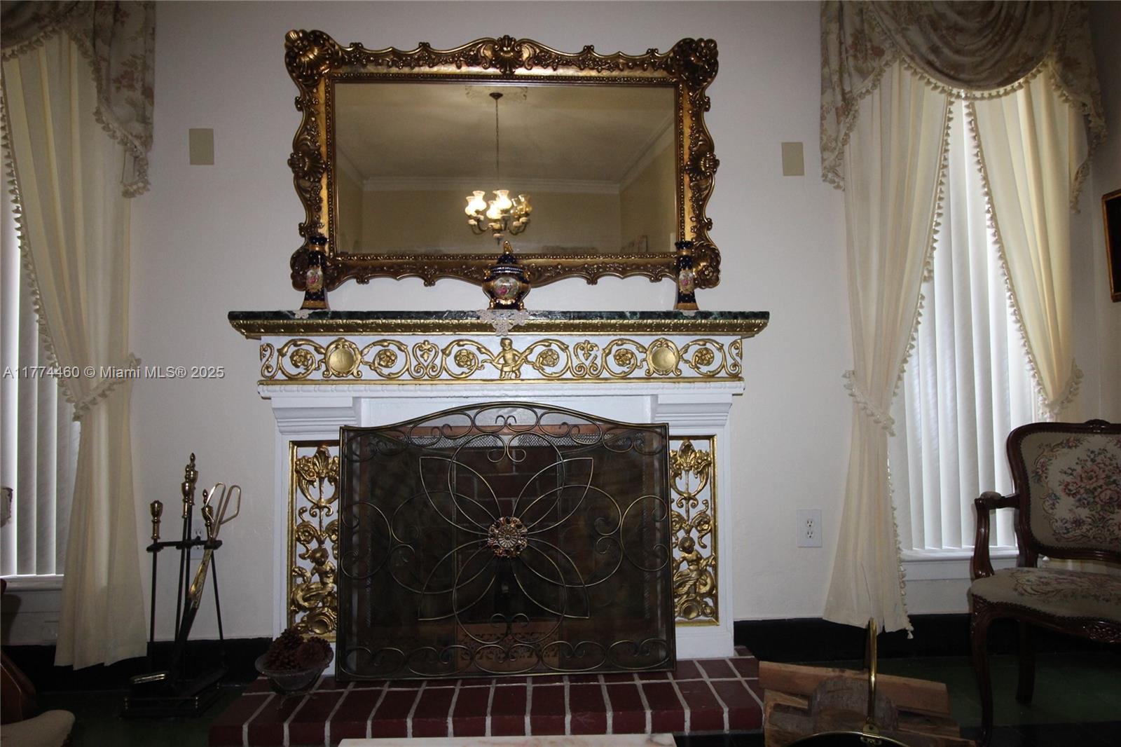 OAK TERRACE - Residential Income