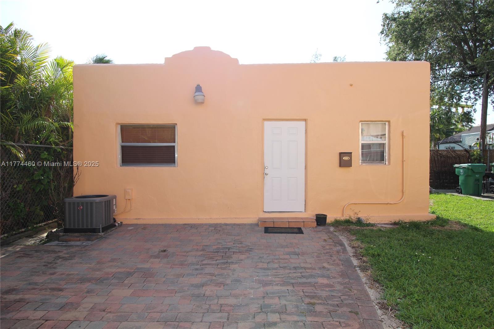 OAK TERRACE - Residential Income