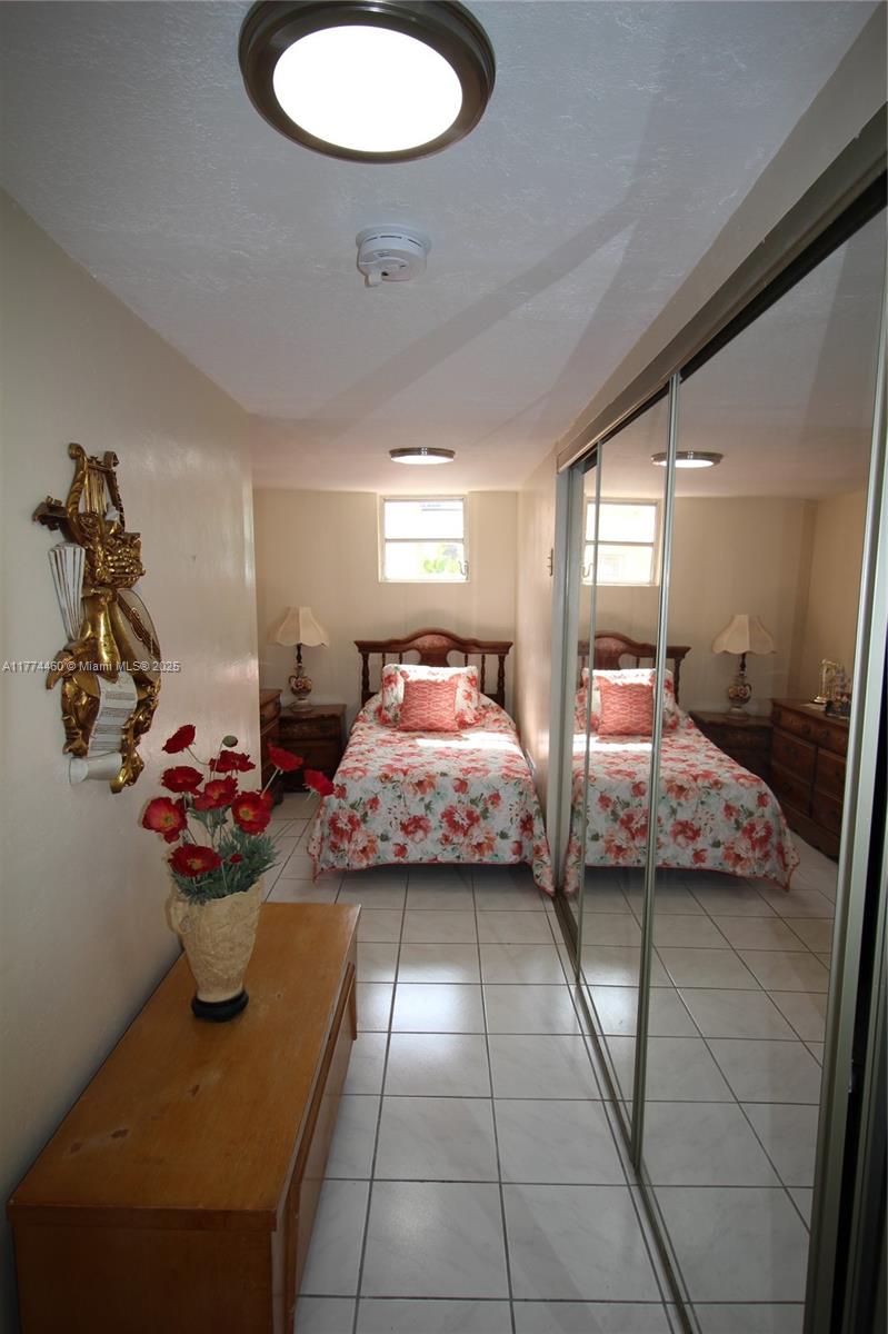 OAK TERRACE - Residential Income