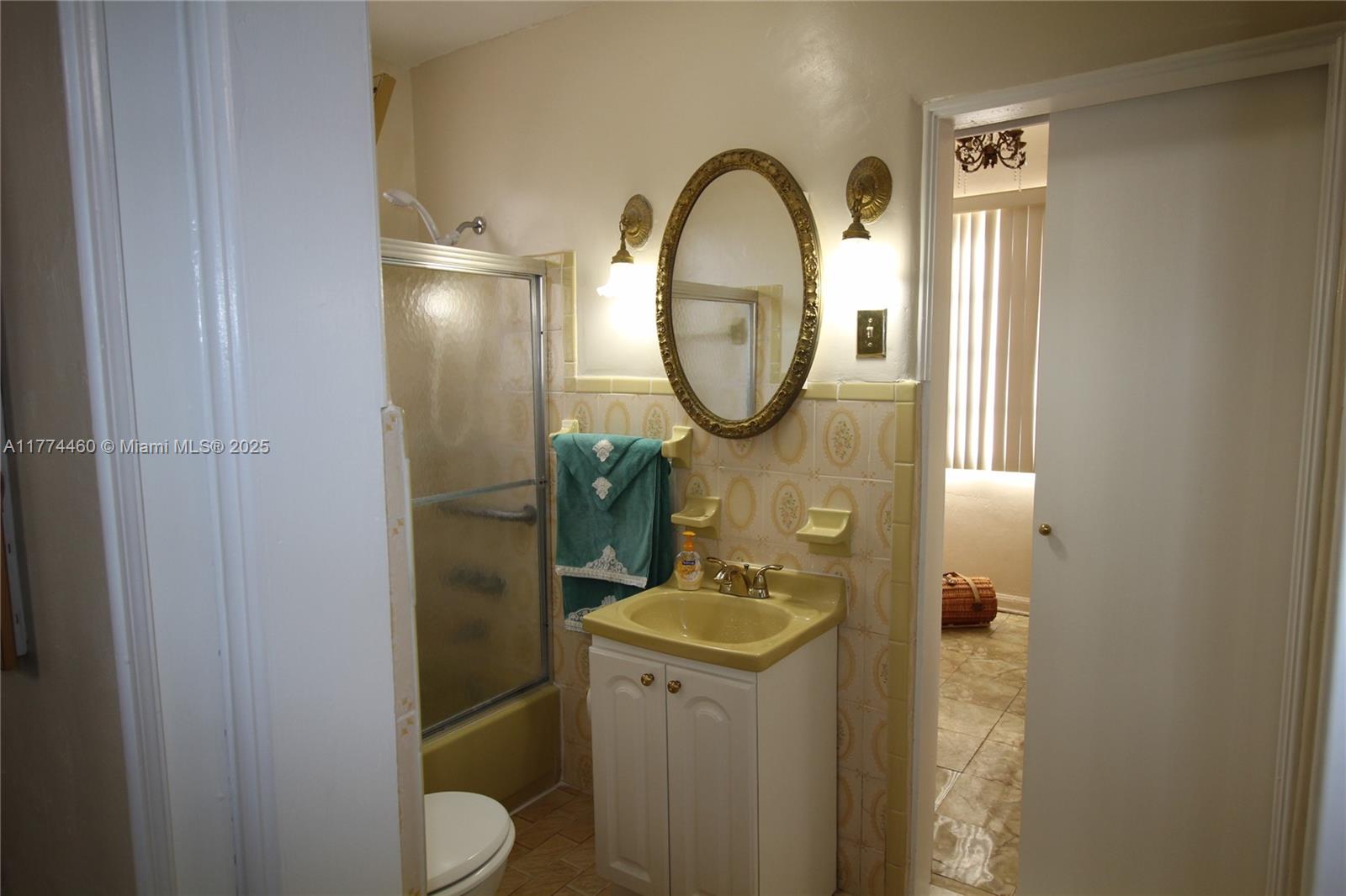 OAK TERRACE - Residential Income